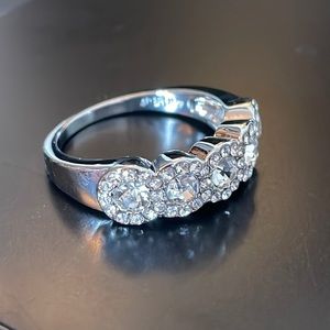 NTW💍 .925 Sterling Silver Diamond Replicant Ring. The sparkle speaks for itself